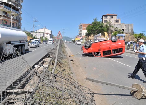 akcaabat’ta-meydana-gelen-trafik-kazasinda-bir-kisi-yaralandi.3.jpg