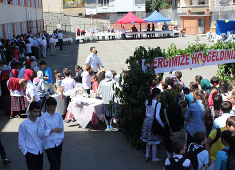 akcaabat-anadolu-imam-hatip-lisesi-tarafindan-akcaabat’ta-bir-ilk-daha-gerceklestirildi..20130531184820.jpg