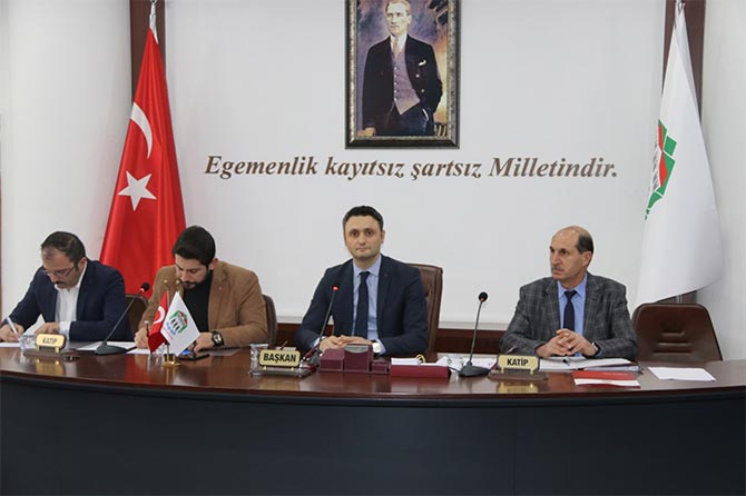akcaabat-belediye-meclisi-toplantisinda-askere-destek.jpg