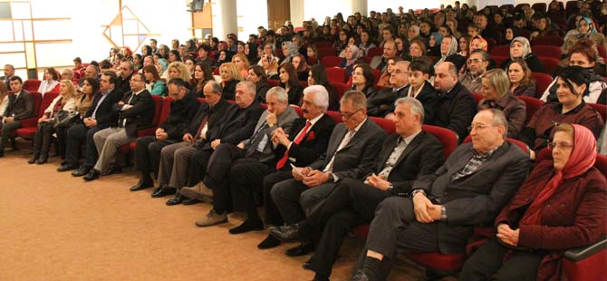 akcaabat-belediyesi-turk-sanat-muzigi-korosu-erol-gunaydin-sanat-merkezi’nde-gonulleri-senlendirecek-unutulmaz-bir-konser-verdi..jpg