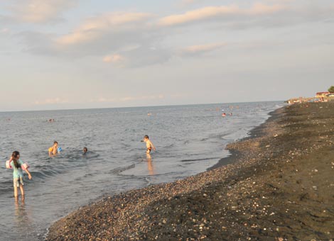 akcaabat-mersin-sayunma-kabini-deniz-kenari.20120630104859.jpg