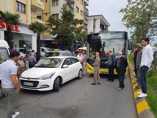 akcaabat-sali-gunu-trafik-cilesi.jpg