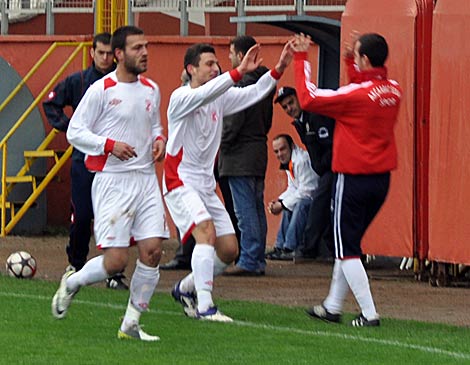 akcaabat-sebatspor-igdir-belediyesporu-5-0-yendi.20130217143819.jpg