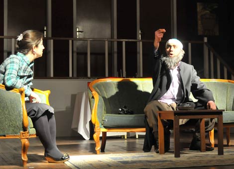 akcaabat-tiyatro.20120302131143.jpg