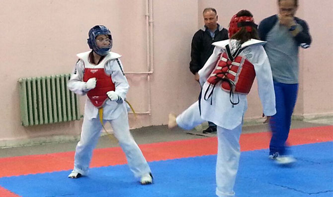 akcaabat-yildizli-toki-taekwando-klubu1.jpg