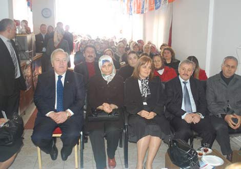 akp-kadin-kollari2.20110122163239.jpg