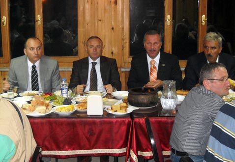 akparti_dortyol_iftar6.jpg