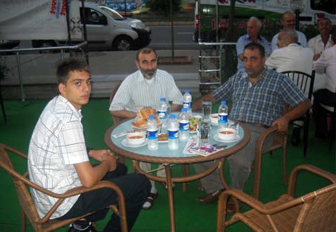 akparti_iftar.jpg