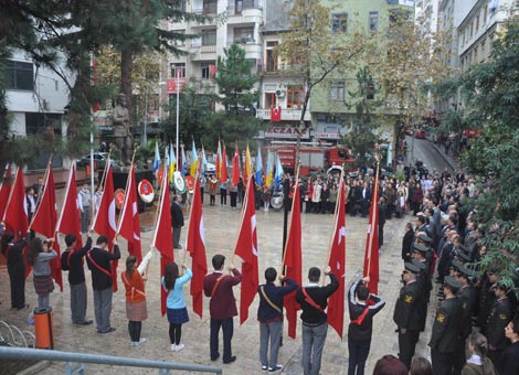 ataturk-anildi.20121110135438.jpg