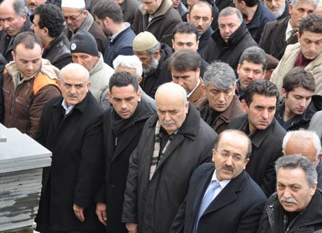 burak-ve-omer-kazada-oldu.20120227170858.jpg