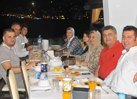 casa_akcaabat_iftar.jpg