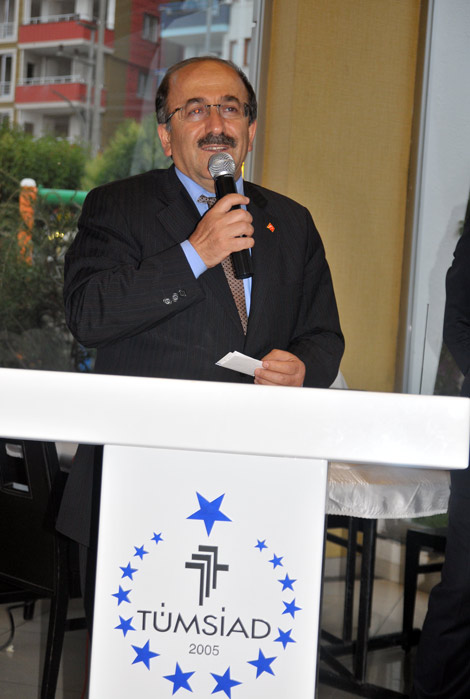 gumrukcuoglu.20110707162357.jpg