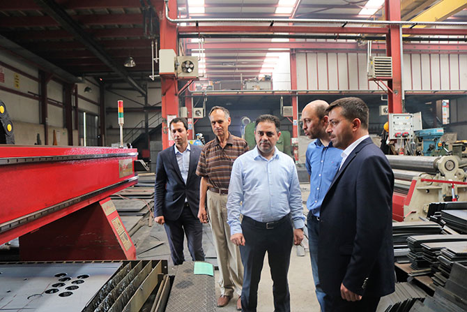 s3-004.jpg s3-004.jpg