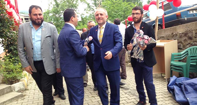 saadet-partisi-akcaabatta-dere-tepe-geziyor1.jpg saadet-partisi-akcaabatta-dere-tepe-geziyor1.jpg