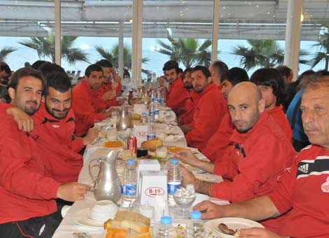 sebatspor-yemek1.jpg