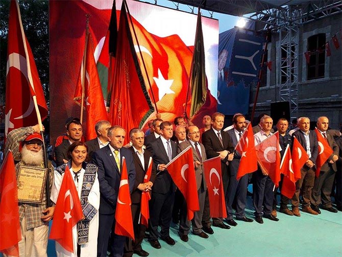 trabzon-demokrasiye-sahip-cikti1.jpg