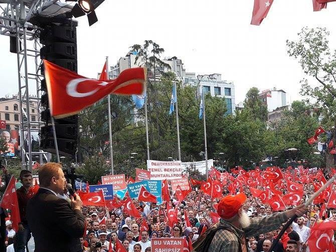 trabzon-demokrasiye-sahip-cikti2.jpg