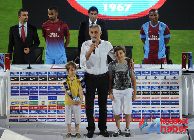 trabzonspor-avni-akerde-show-yapti3.jpg