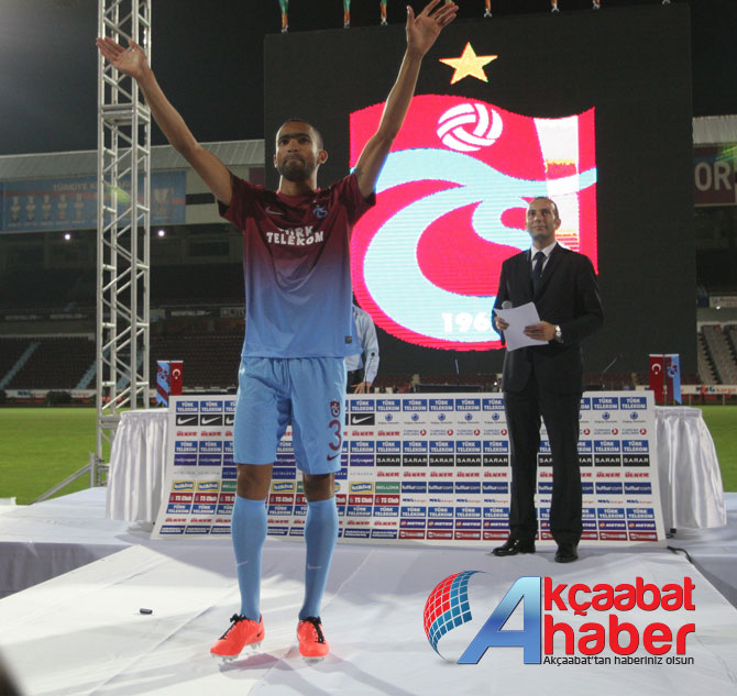 trabzonspor-avni-akerde-show-yapti4.jpg