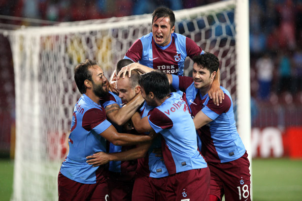 trabzosnpor-taraftarsevinci6.jpg