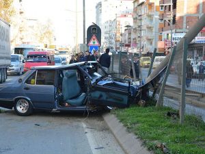 Akçaabat'ta meydana gelen trafik kazasında 3 kişi yaralandı.