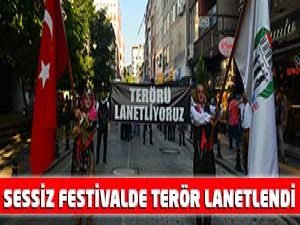 Sessiz Festivalde Afişle Terör Lanetlendi.